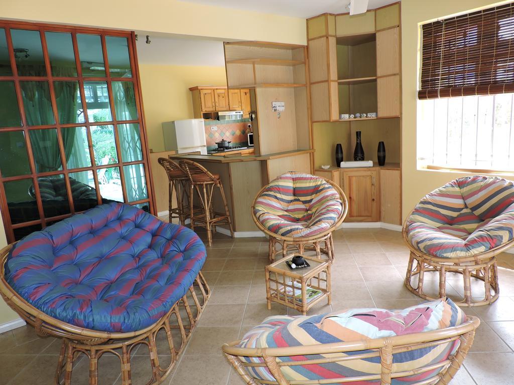 Villa Hibiscus Blue Bay Eksteriør billede